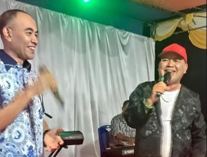 Artis Legendaris Lola Drakel Hadir Bersama Wakil Bupati Jufri Muhammad di Konser Amal Dana Gereja GEMIH Bukit Siong di Desa Bataka