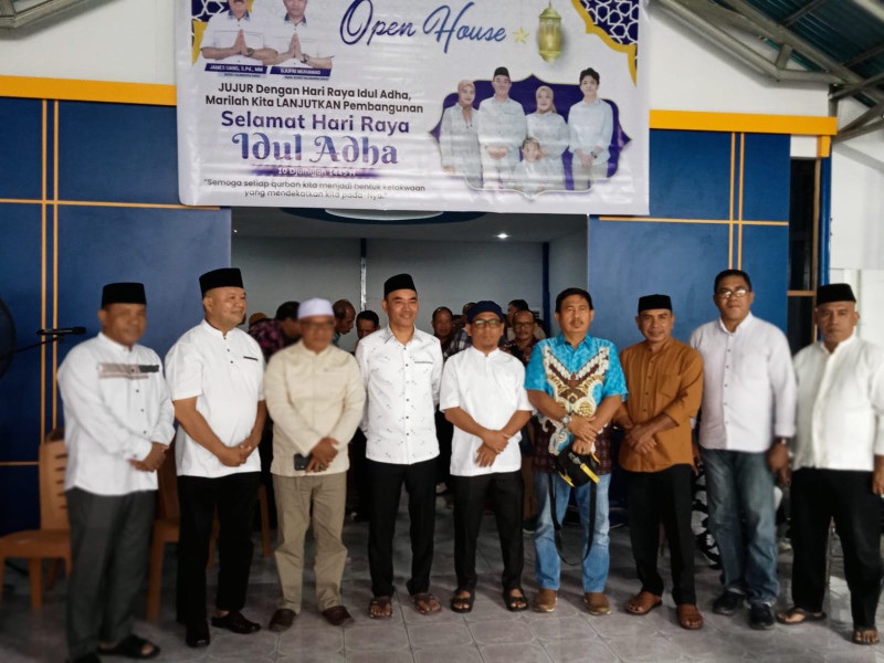 Wakil Bupati Jufri Muhammad Gelar Sholat Idul Adha dan Open House di Jailolo