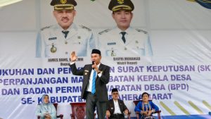 Bupati dan Wakil Bupati Halmahera Barat Kukuhkan Perpanjangan Jabatan 173 Kepala Desa dan BPD di Acango