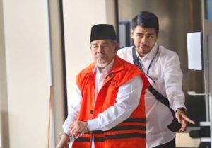 Dunia Kiamat, Bekas Gubernur Maluku Utara Doyan Gadis Cantik Terjerat Kasus Gratifikasi Seksual, Menghabiskan Miliaran Rupiah “Siapakah Dia”