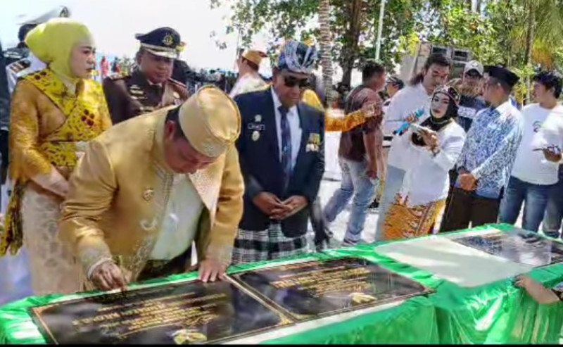 Bupati Pulau Taliabu Resmikan 7 Proyek Fisik di Momen HUT ke-79 RI