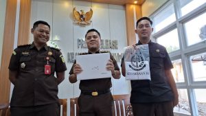 Kejari Kudus Geledah Kantor Disnakerperinkop-UKM, Bongkar Dugaan Korupsi Pengurukan Tanah Proyek SIHT Rp 9,16 Miliar!