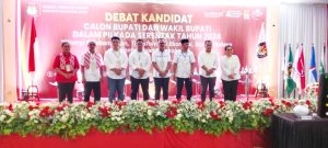 Debat Kandidat Pilkada Halmahera Barat 2024 Ricuh, Sorakan dan Protes Warnai Acara