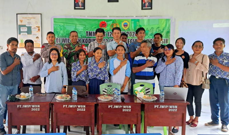 TMMD ke-122 di Weda: Polres Halteng Edukasi Bahaya Narkoba dan Minuman Keras bagi Generasi Muda