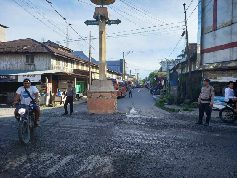Polsek Bahorok Atur Kemacetan Arus Lalulintas Dipagi Hari