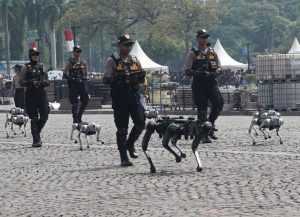 Polri Luncurkan Robot Canggih di Hari Bhayangkara ke-79: Era Baru Teknologi Keamanan di Indonesia